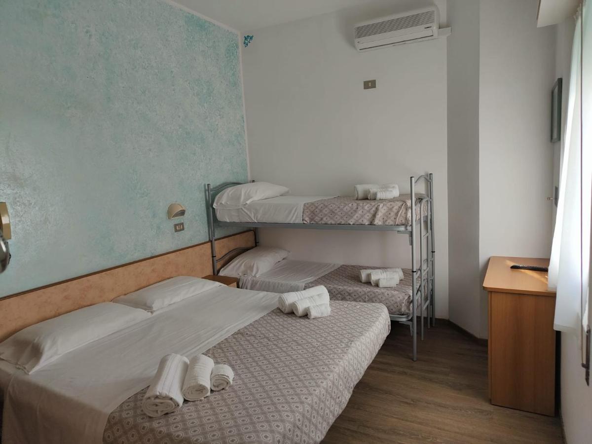 Hotel Gioiella Rimini Dış mekan fotoğraf
