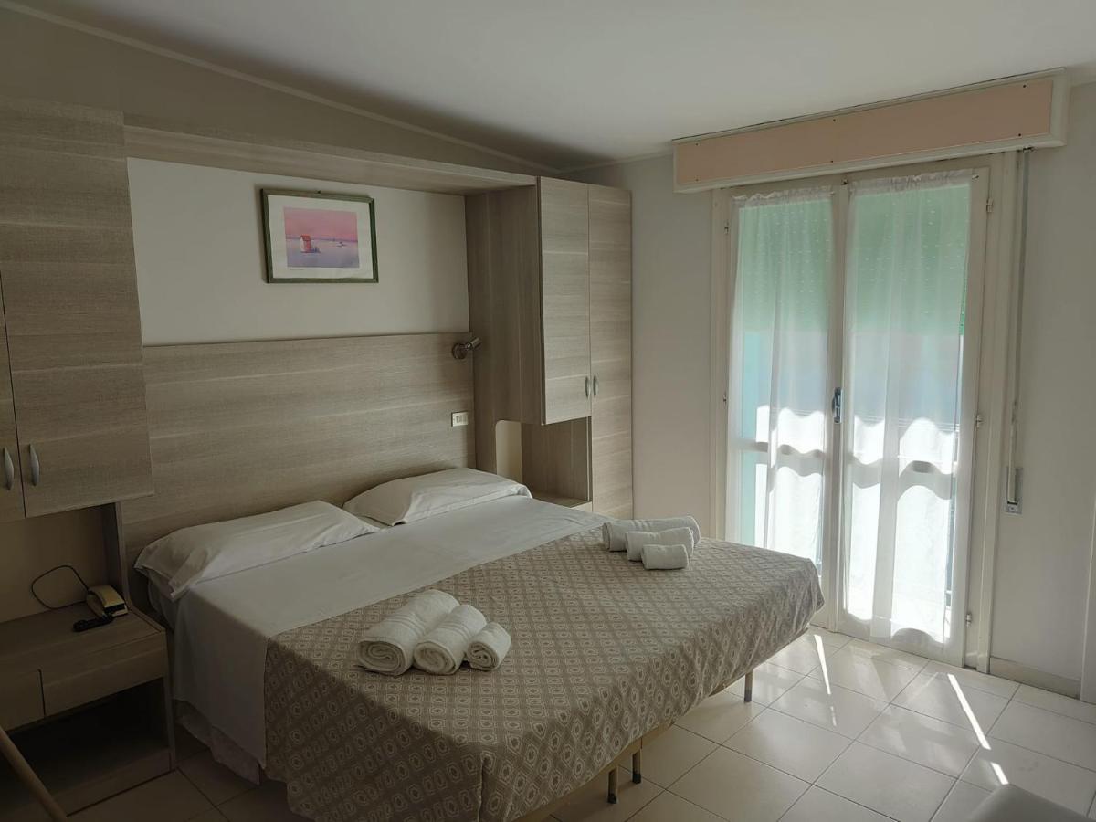 Hotel Gioiella Rimini Dış mekan fotoğraf