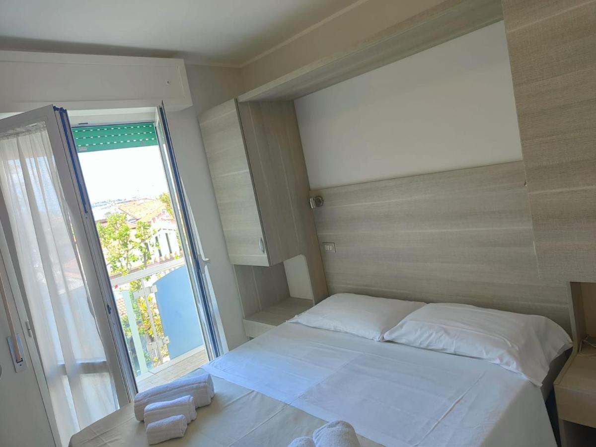 Hotel Gioiella Rimini Dış mekan fotoğraf